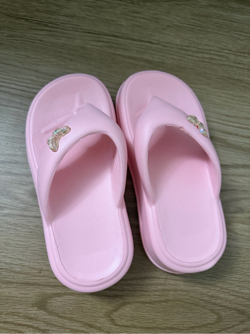 Pink Women's Slide Sandals with Decorative Accent